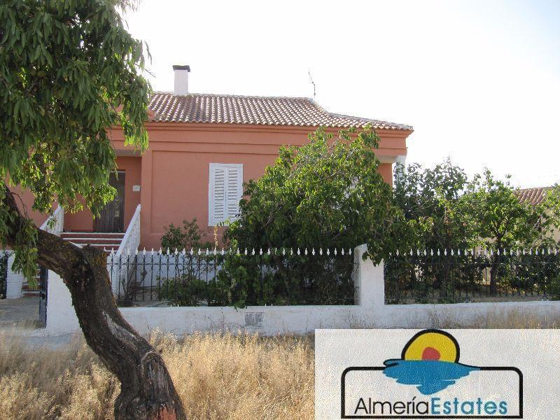 For sale of house in Chirivel