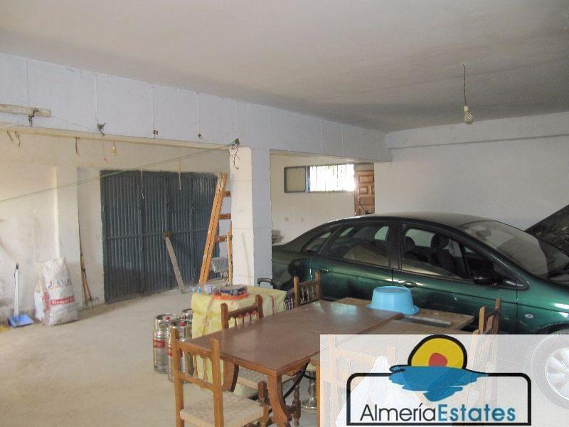 For sale of house in Chirivel