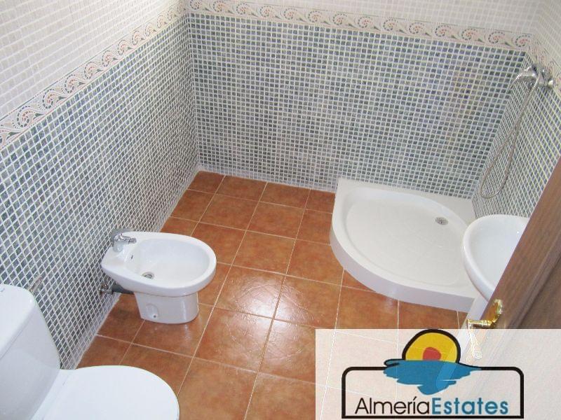 For sale of flat in Vélez-Blanco