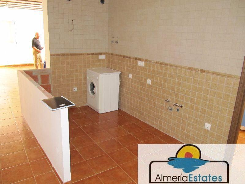 For sale of flat in Vélez-Blanco