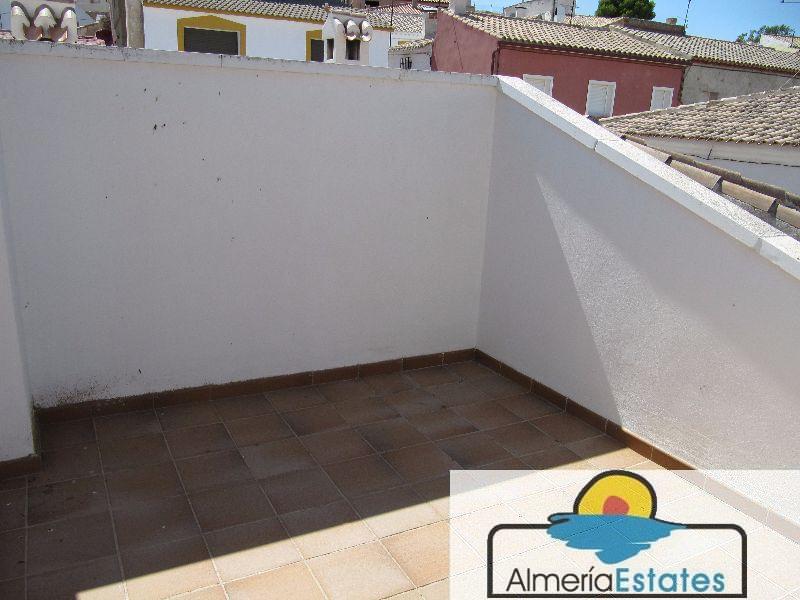 For sale of flat in Vélez-Blanco