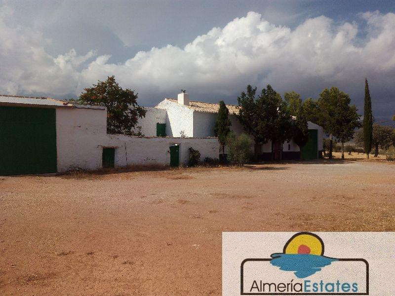 For sale of rural property in Vélez-Rubio