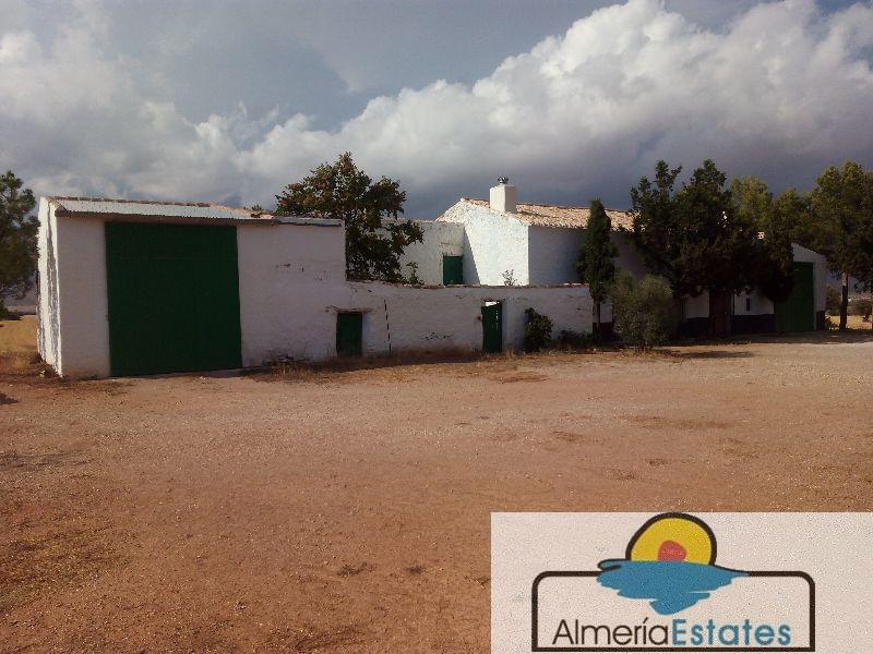 For sale of rural property in Vélez-Rubio