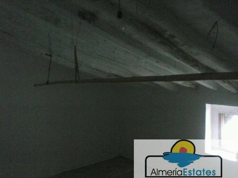 For sale of house in Vélez-Blanco