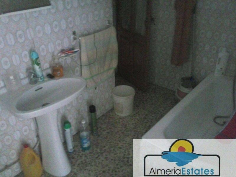 For sale of house in Vélez-Blanco
