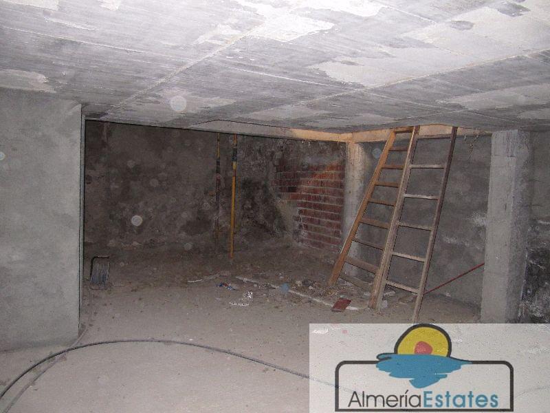 For sale of house in Vélez-Rubio