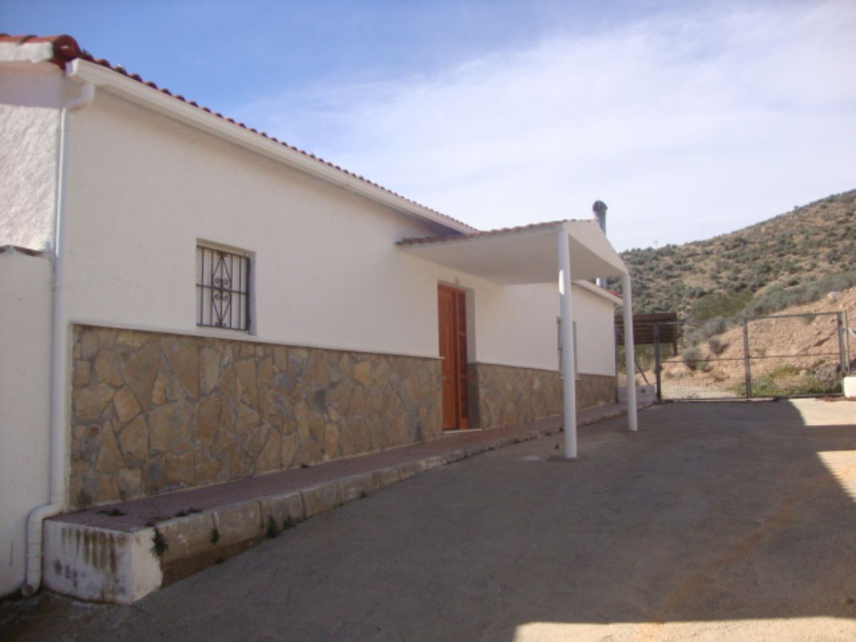 For rent of villa in Albox