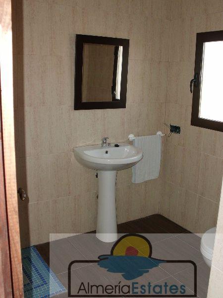 For sale of villa in Vélez-Rubio