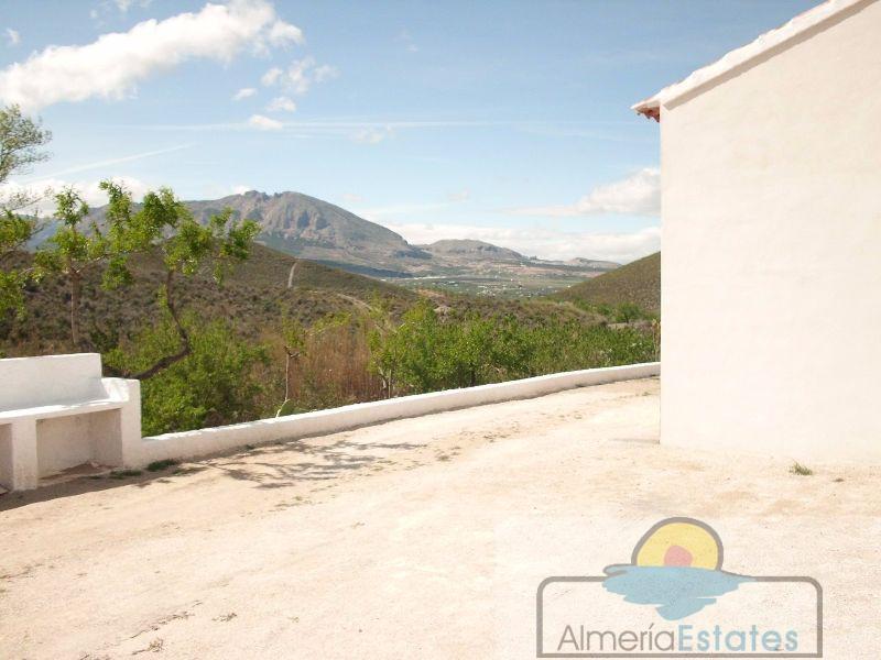 For sale of villa in Vélez-Rubio