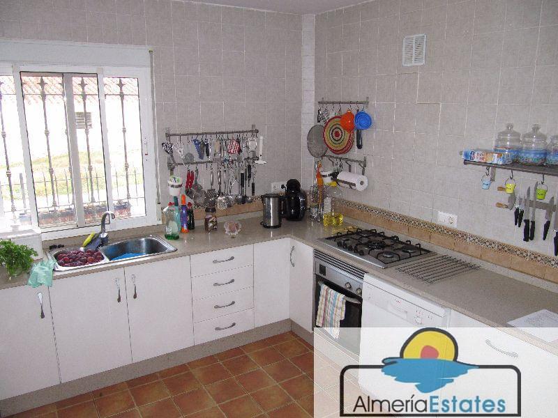 For sale of villa in Chirivel