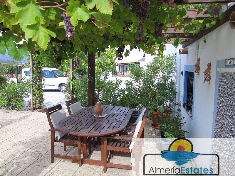 For sale of villa in Chirivel