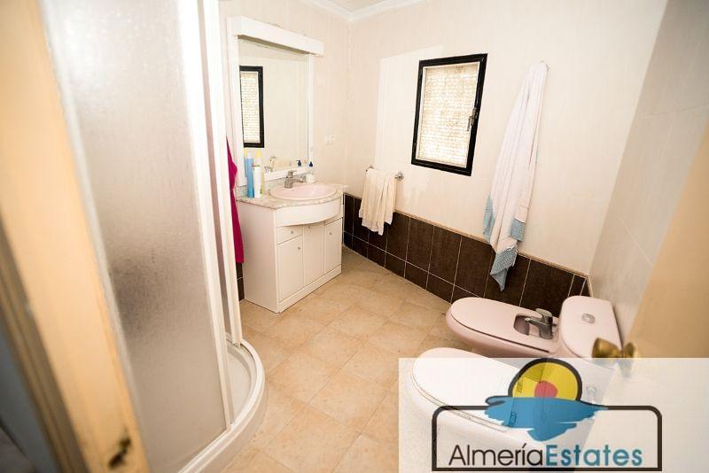 For sale of house in Vélez-Rubio