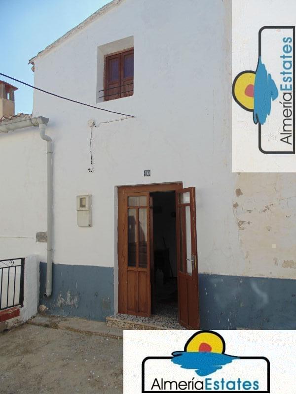 For sale of house in Lubrín