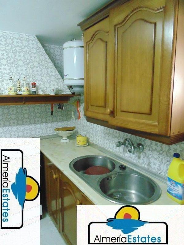 For sale of house in Lubrín