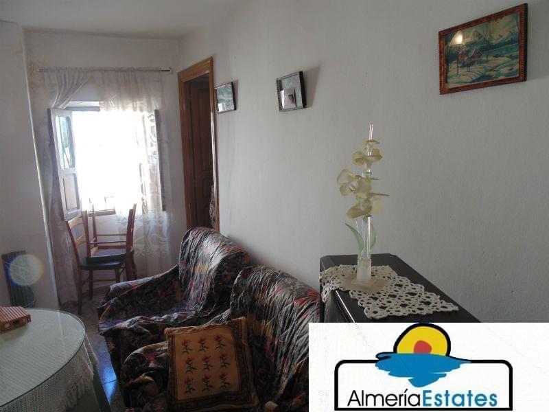 For sale of house in Lubrín