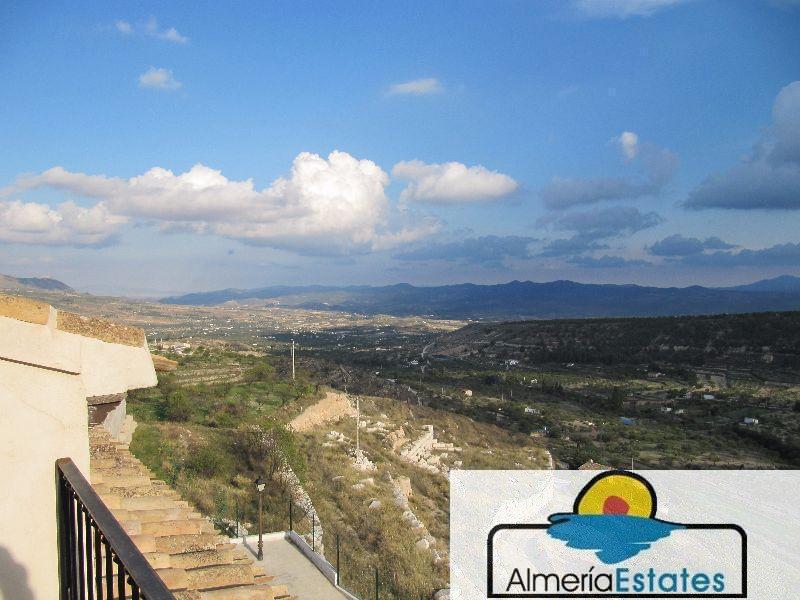 For sale of penthouse in Vélez-Blanco
