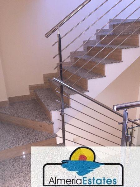 For sale of house in Vélez-Rubio