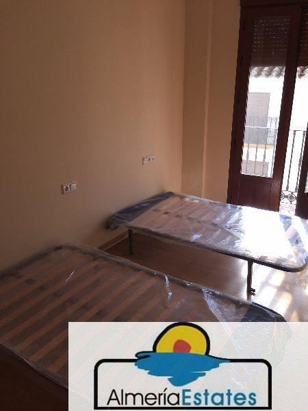 For sale of house in Vélez-Rubio