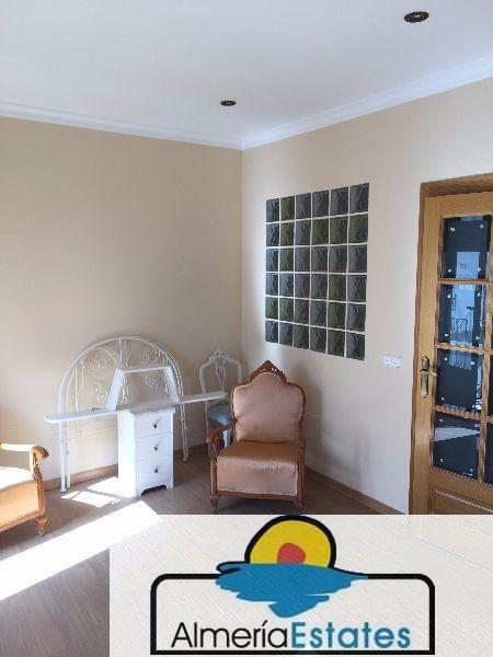 For sale of house in Vélez-Rubio