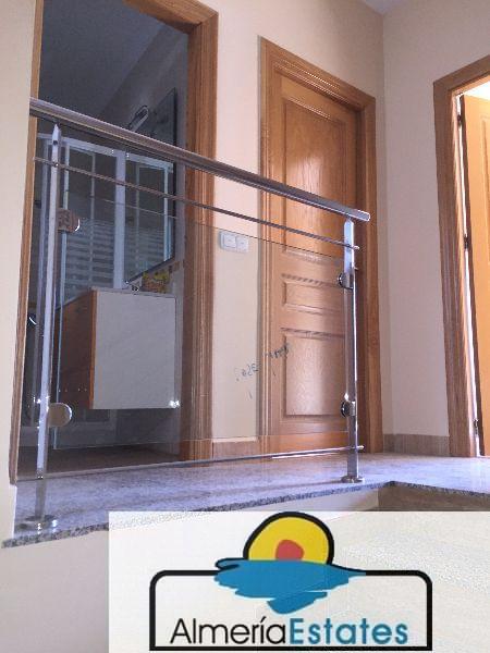 For sale of house in Vélez-Rubio