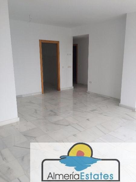 For sale of flat in Vélez-Blanco