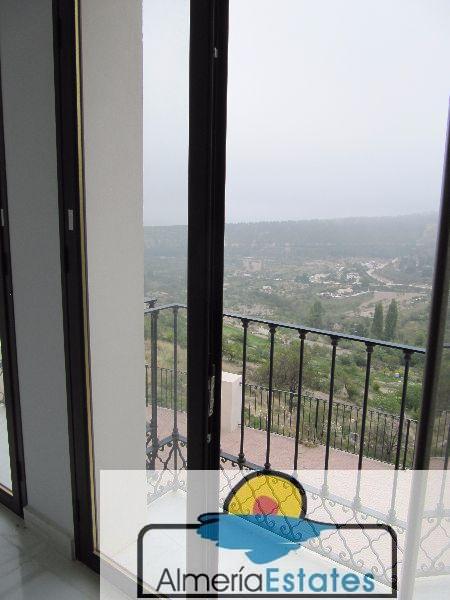 For sale of flat in Vélez-Blanco