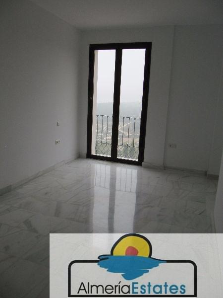 For sale of flat in Vélez-Blanco