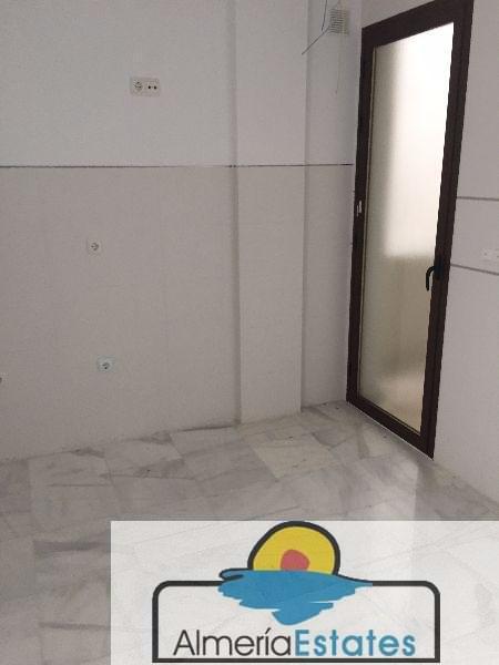 For sale of flat in Vélez-Blanco
