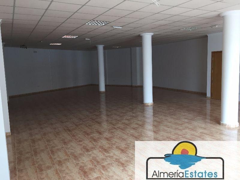 For sale of commercial in Vélez-Rubio