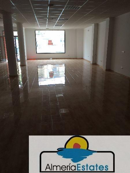 For sale of commercial in Vélez-Rubio