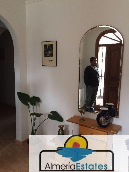 For sale of house in Vélez-Rubio