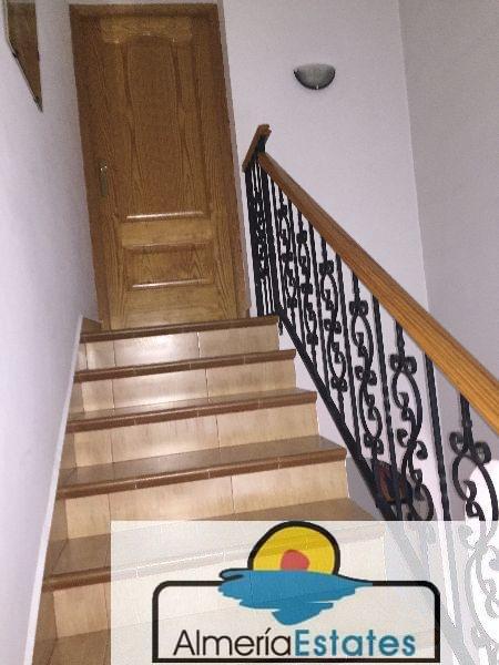For sale of house in Vélez-Rubio
