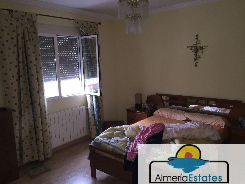 For sale of house in Vélez-Rubio