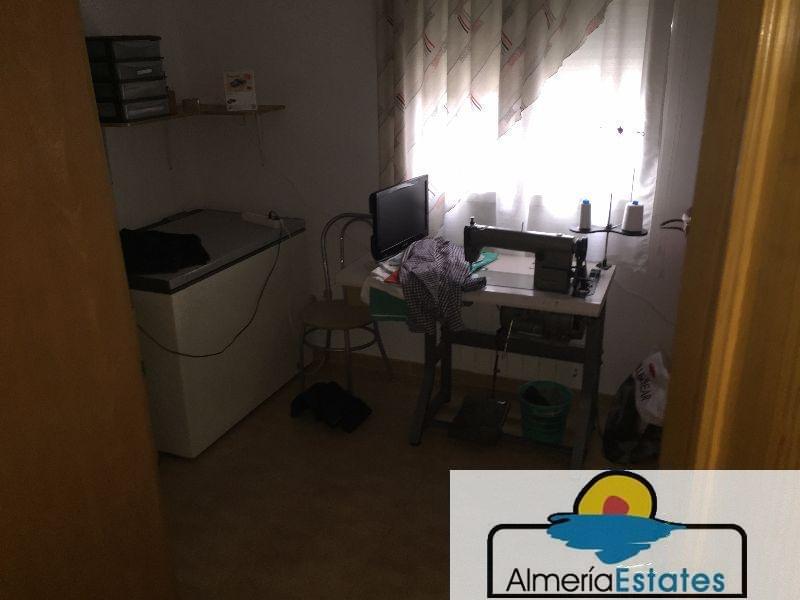 For sale of house in Vélez-Rubio