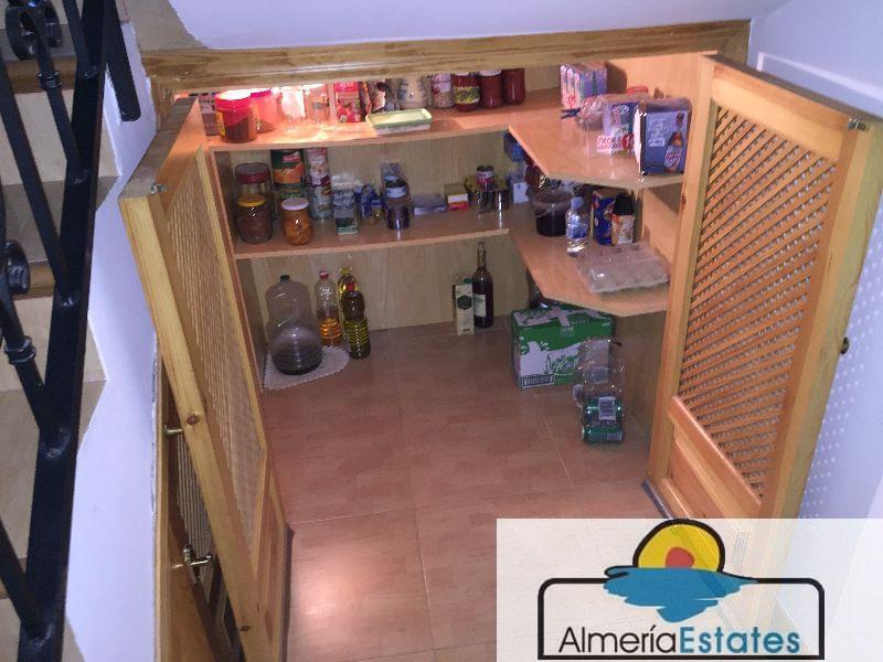 For sale of house in Vélez-Rubio