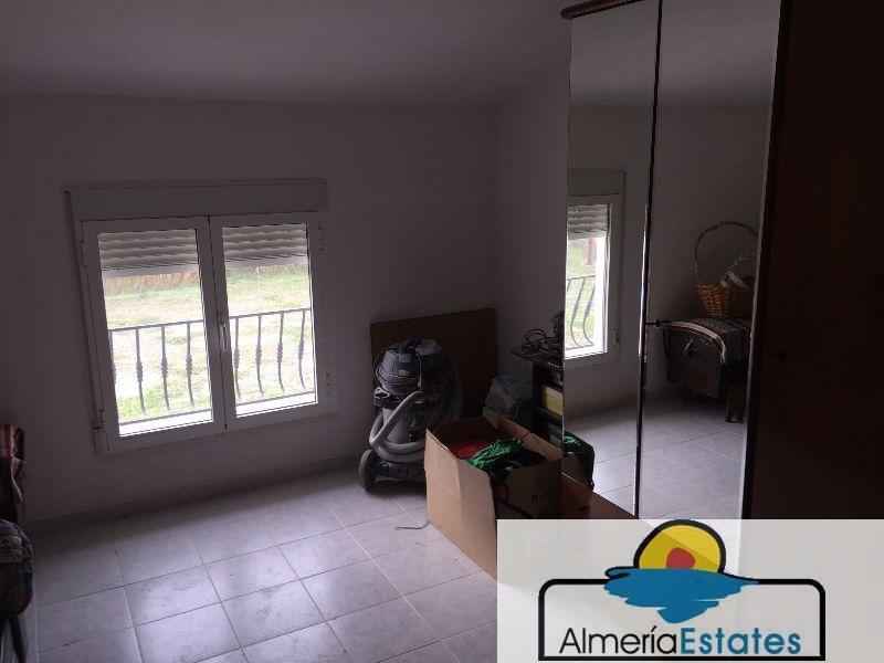 For sale of house in Vélez-Rubio