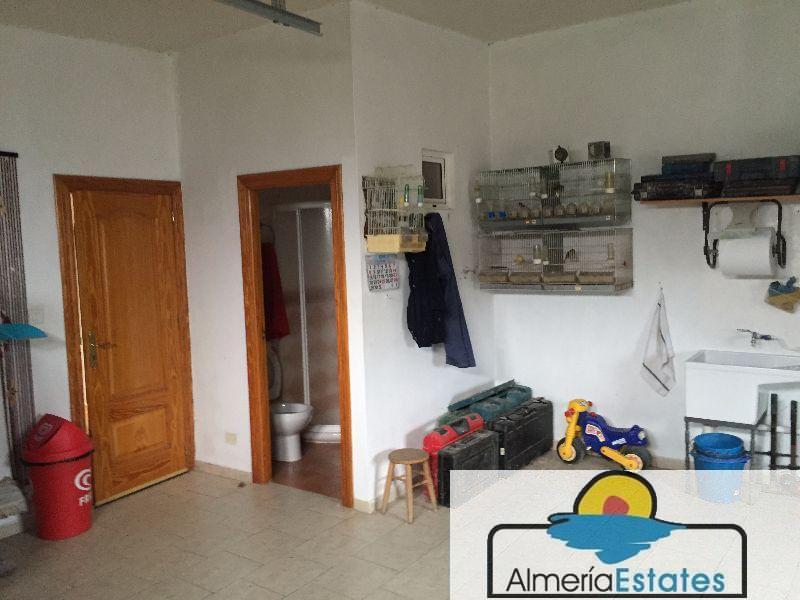 For sale of house in Vélez-Rubio