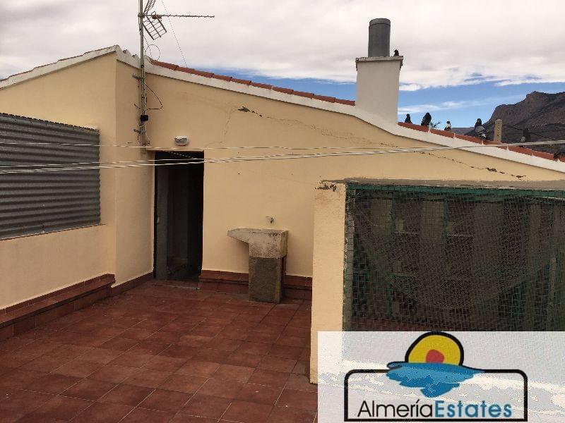 For sale of house in Vélez-Rubio