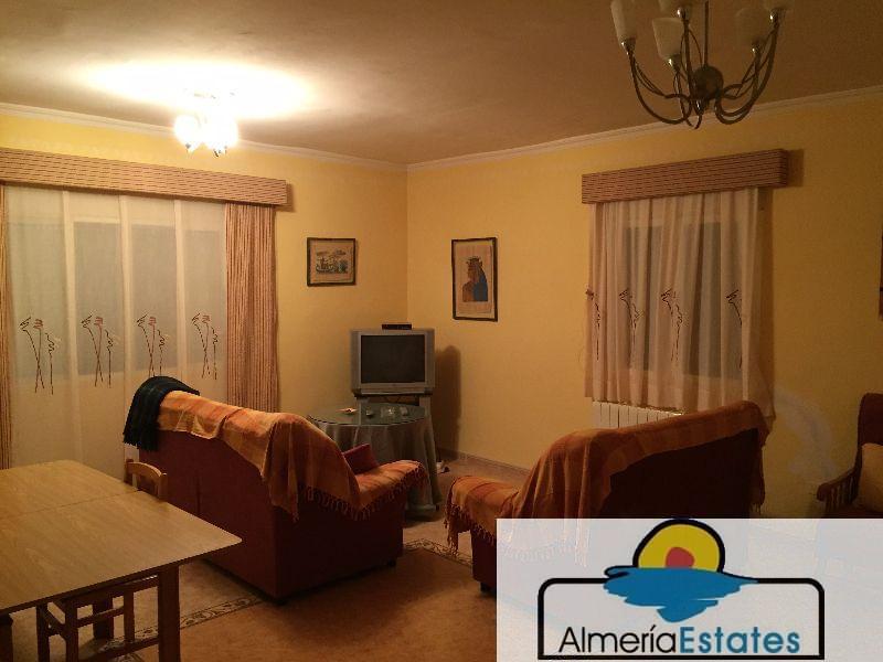 For sale of house in Vélez-Rubio