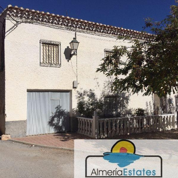 For sale of house in Chirivel