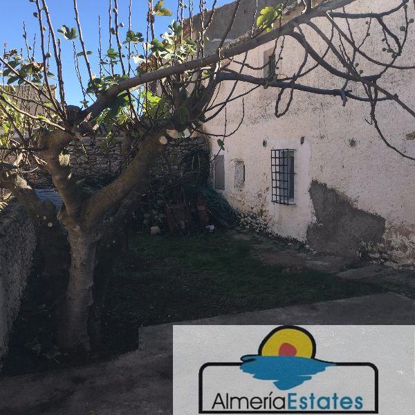 For sale of house in Chirivel