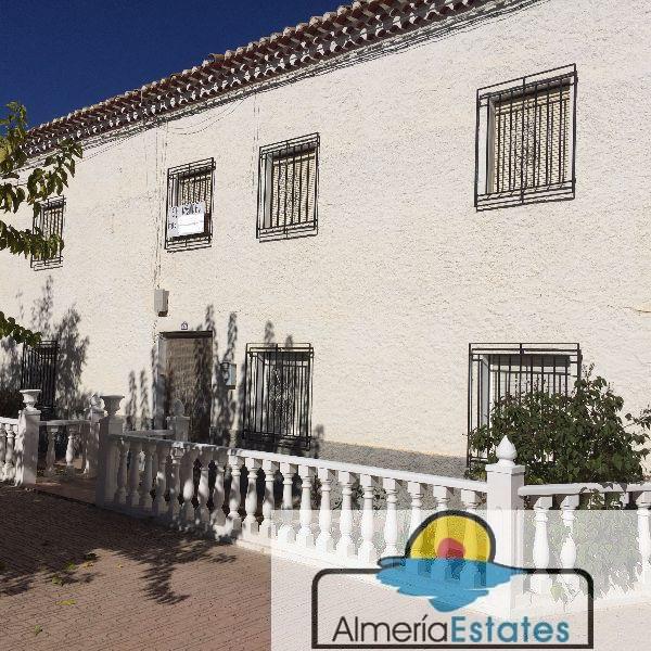 For sale of house in Chirivel