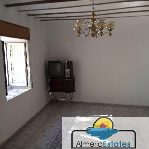 For sale of house in Chirivel
