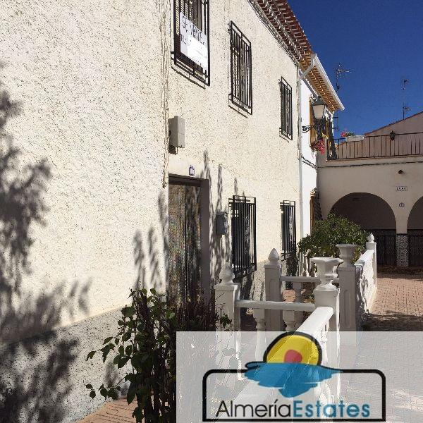 For sale of house in Chirivel