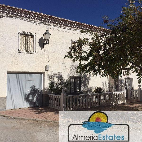 For sale of house in Chirivel