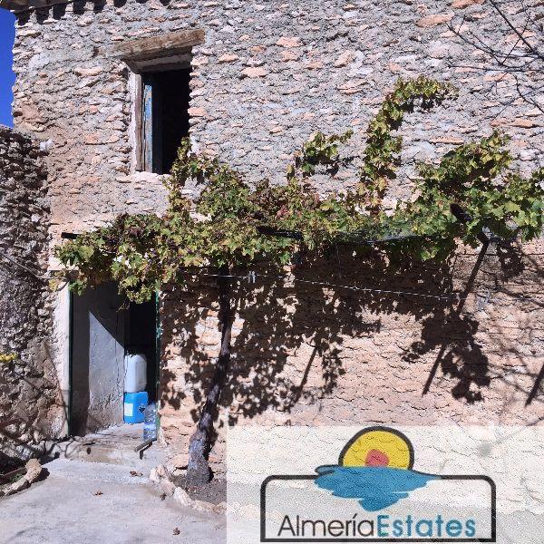 For sale of house in Chirivel