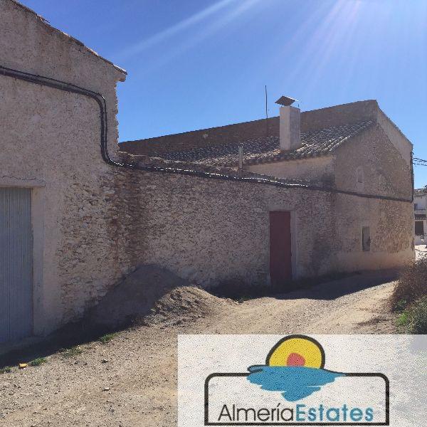 For sale of house in Chirivel