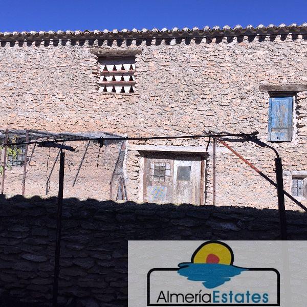 For sale of house in Chirivel