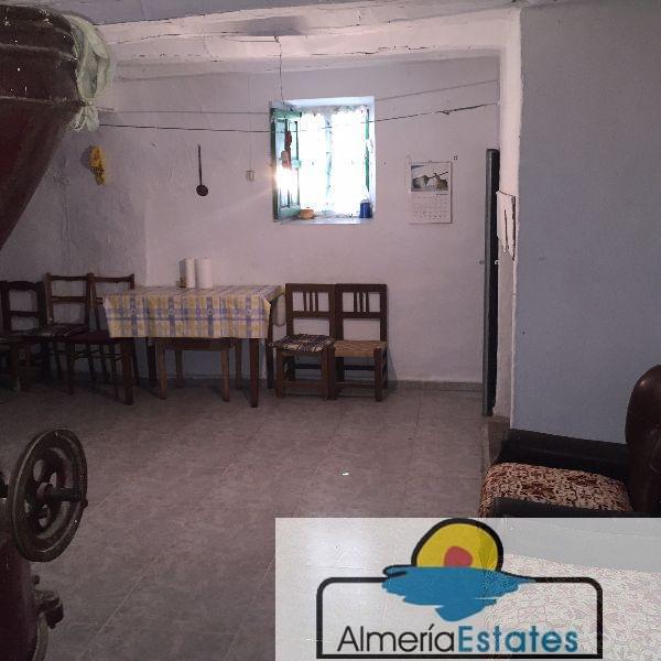 For sale of house in Chirivel