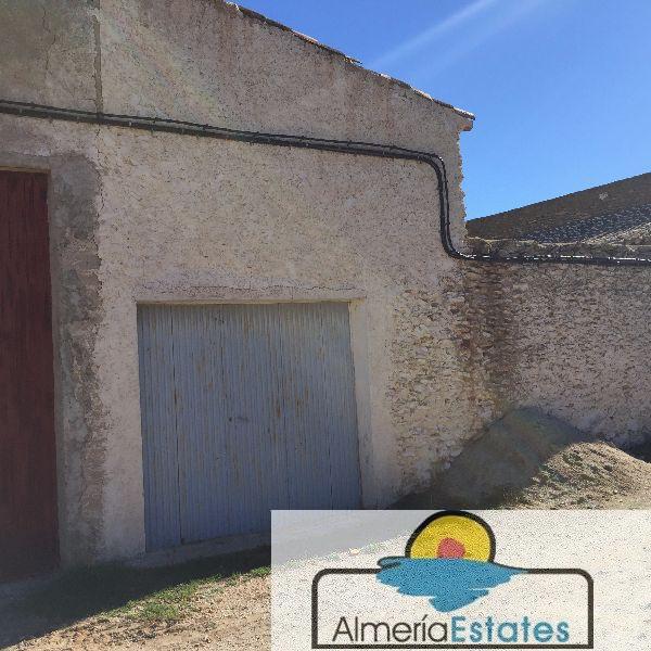 For sale of house in Chirivel